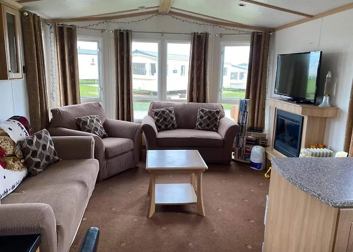 Chapmanholidaylets Cayton Bay