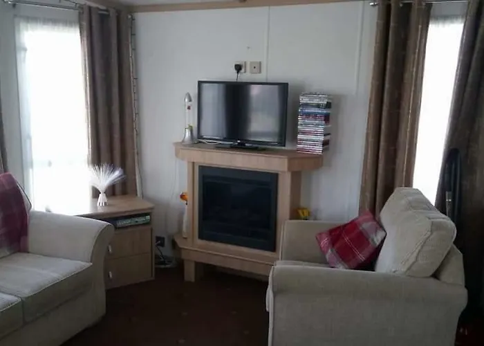 Chapmanholidaylets Cayton Bay