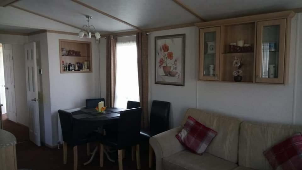 Chapmanholidaylets Bay * Cayton